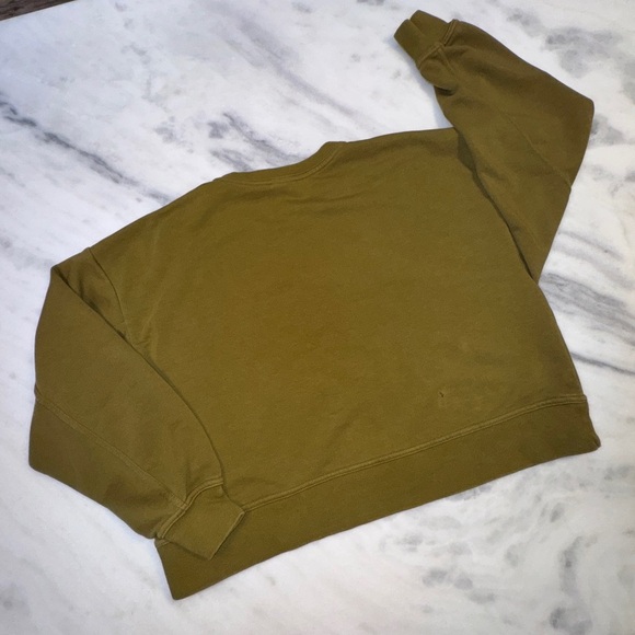 Nike Women’s Olive Green Overaized Cropped Sweatshirt Size Small - Picture 3 of 6